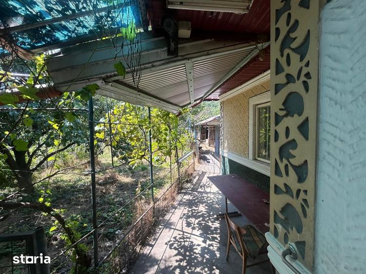 Casă cu 4 camere cu Teren 1100 Mp în Dumbrava