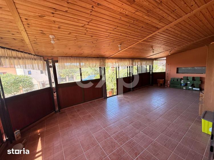 Casă cu 7 camere cu Teren 1008 Mp în Ștefănești