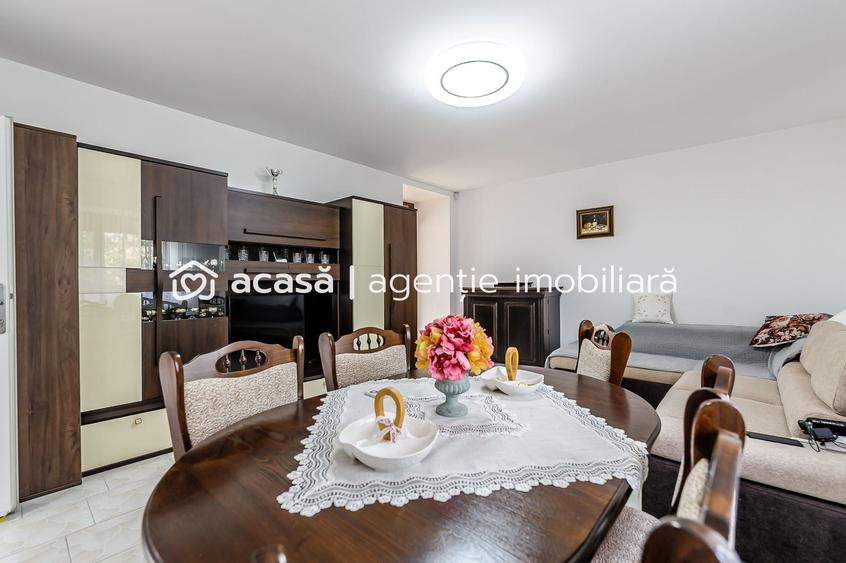 Casă individuală cu 4 camere cu Piscina în Secusigiu