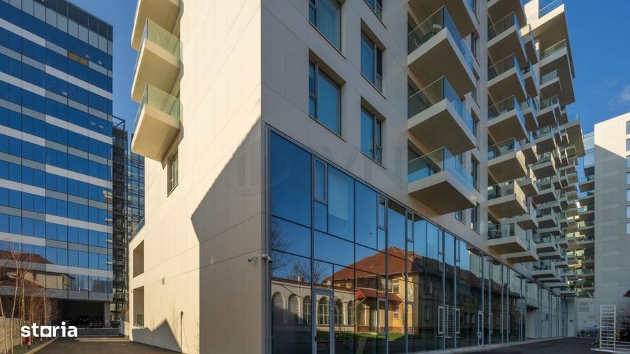 Apartament cu 3 camere semidecomandat în Aviației