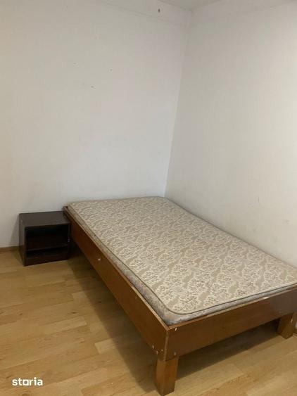 Apartament cu 2 camere nedecomandat în Podu Roș