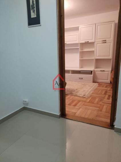 Apartament cu 2 camere decomandat, mobilat în Galata