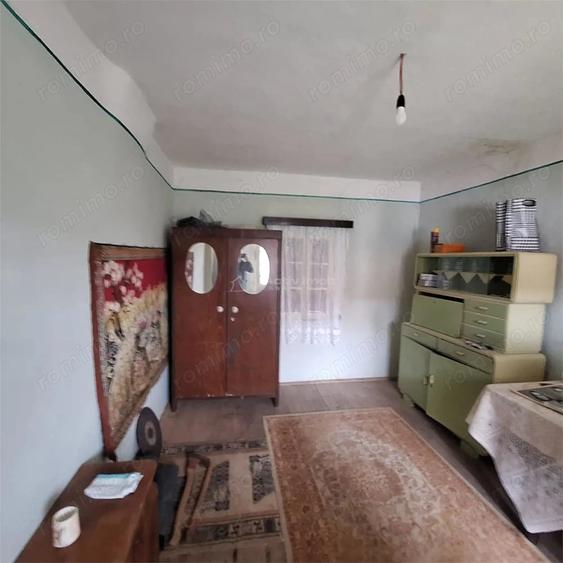 Casă cu Teren 4636 Mp în Central