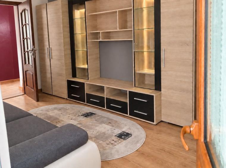 Apartament cu 2 camere decomandat în Micro 39