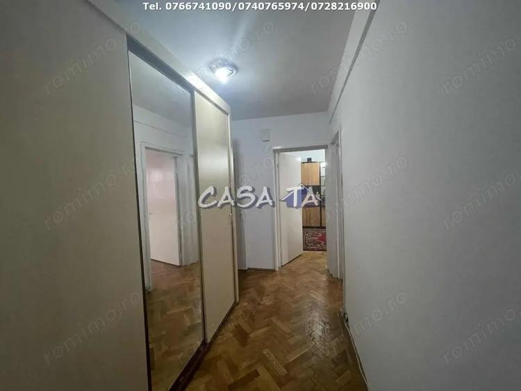 Apartament cu 4 camere decomandat, mobilat în Central