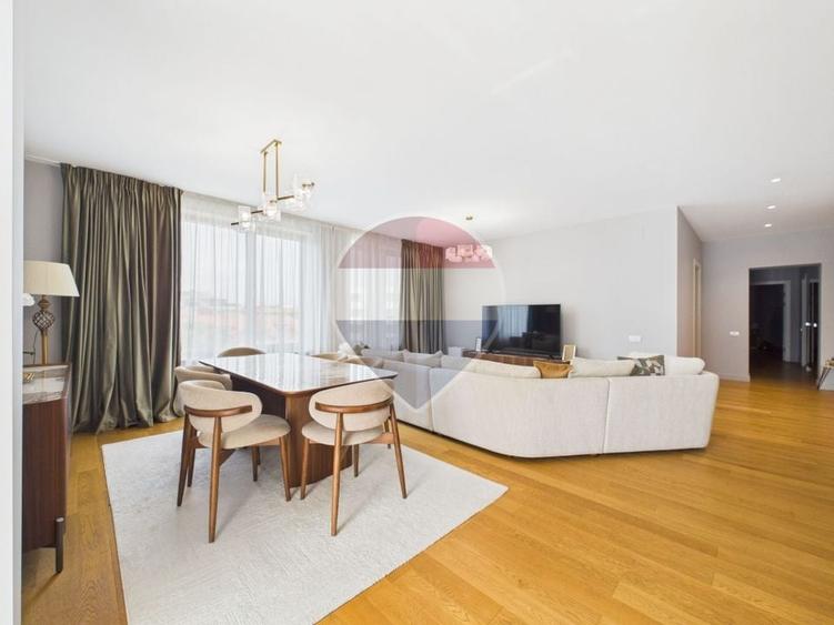 Apartament cu 4 camere decomandat, mobilat în Herăstrău