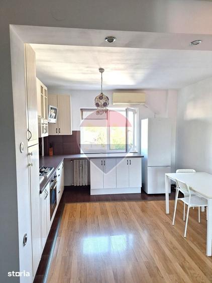 Apartament cu 2 camere decomandat în Tei
