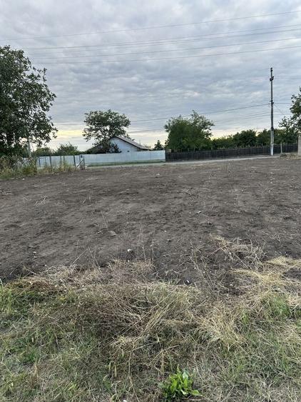 Teren de 829 mp, în Ogrăzile