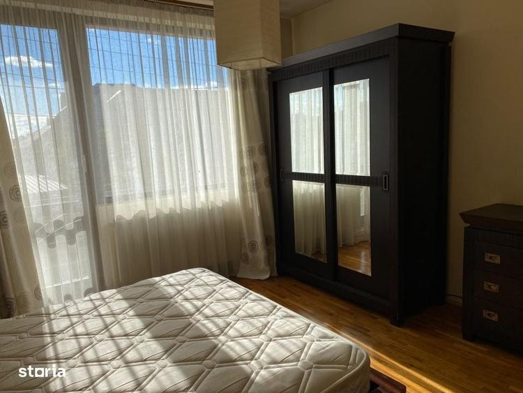 Casă cu 4 camere în Central