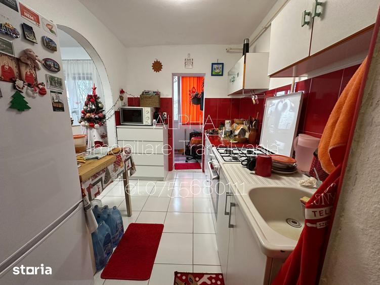 Apartament cu 3 camere decomandat în Central