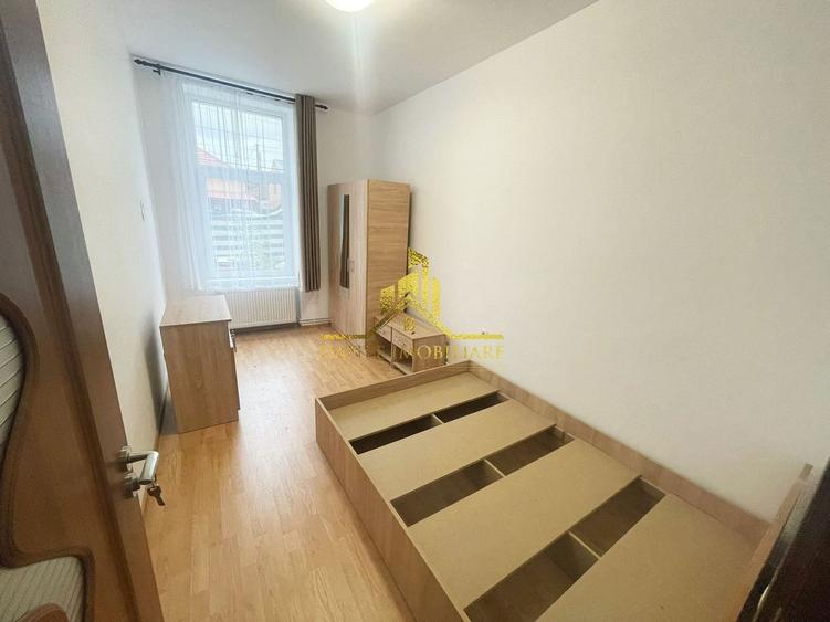 Apartament cu 2 camere decomandat, mobilat în Central