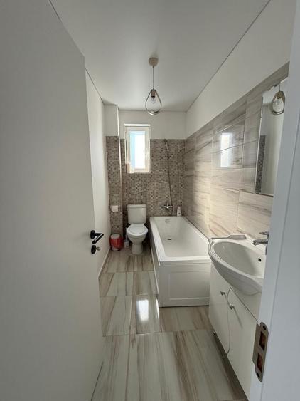 Apartament cu 2 camere decomandat în Runcu