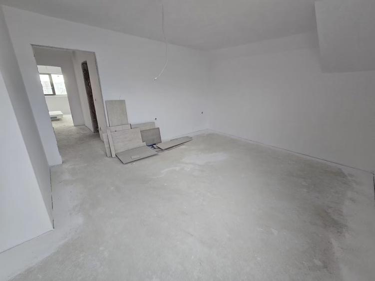 Duplex cu 4 camere cu Canalizare în Moșnița Nouă