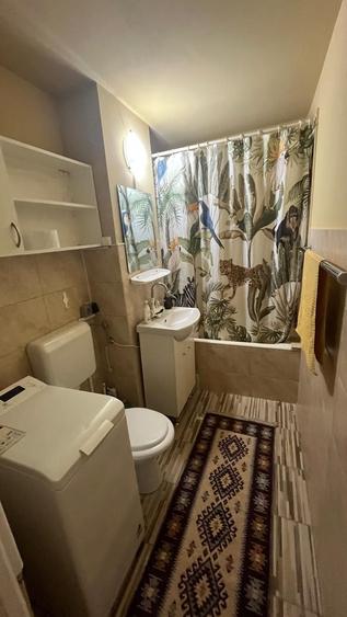 Garsonieră decomandată în 6 Vânători