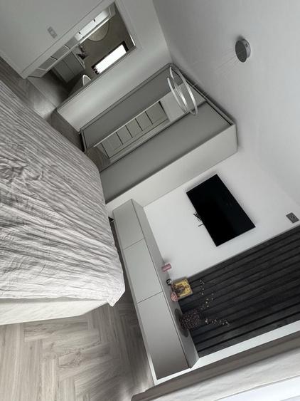 Apartament cu 4 camere decomandat în Căpățânești
