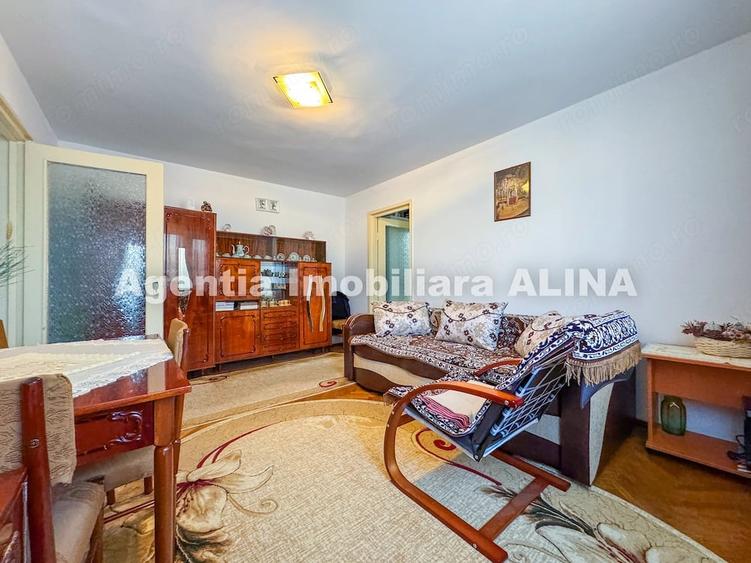 Apartament cu 2 camere semidecomandat în Piața Centrală