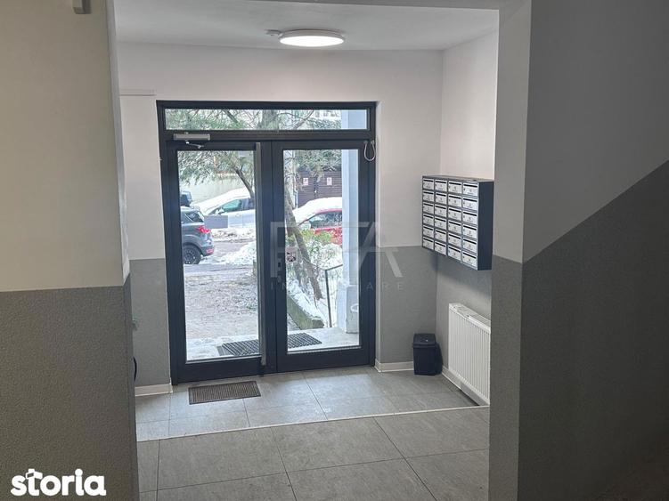 Apartament cu 3 camere decomandat în Tineretului