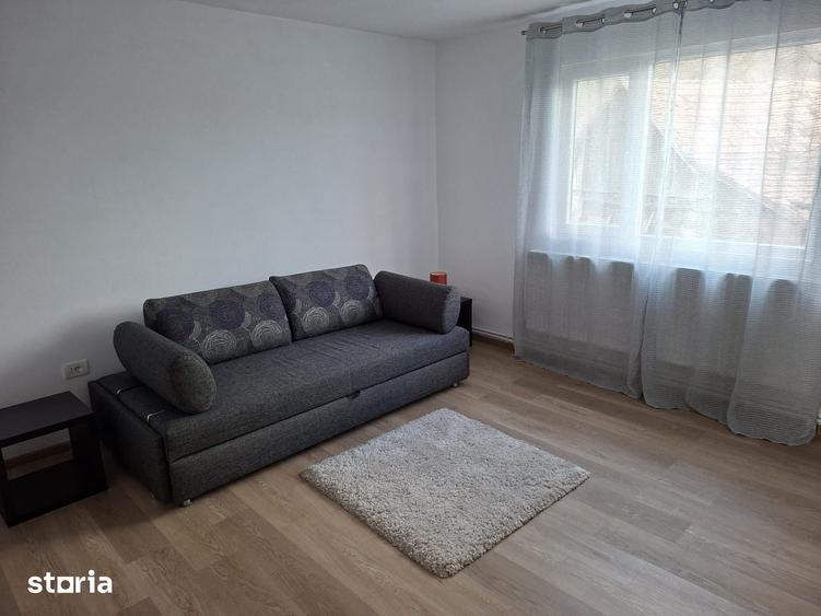 Casă cu 3 camere cu Teren 2100 Mp în Ghioșești