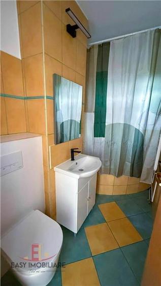 Apartament cu 3 camere decomandat în 7 Noiembrie