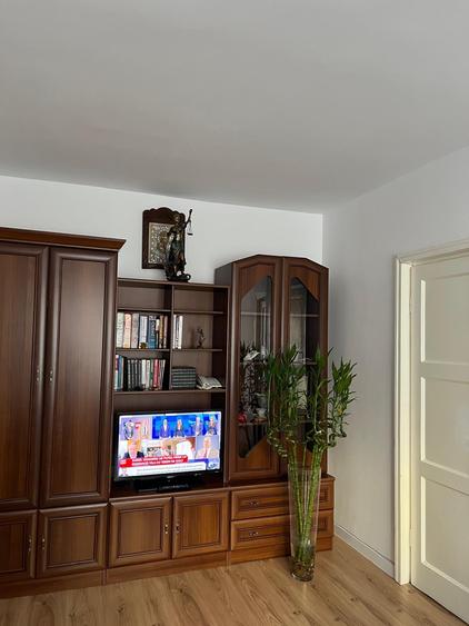 Apartament cu 2 camere semidecomandat, mobilat în Națiunile Unite