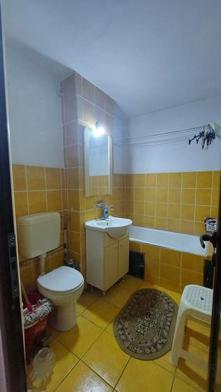 Apartament cu 2 camere semidecomandat în Confecții