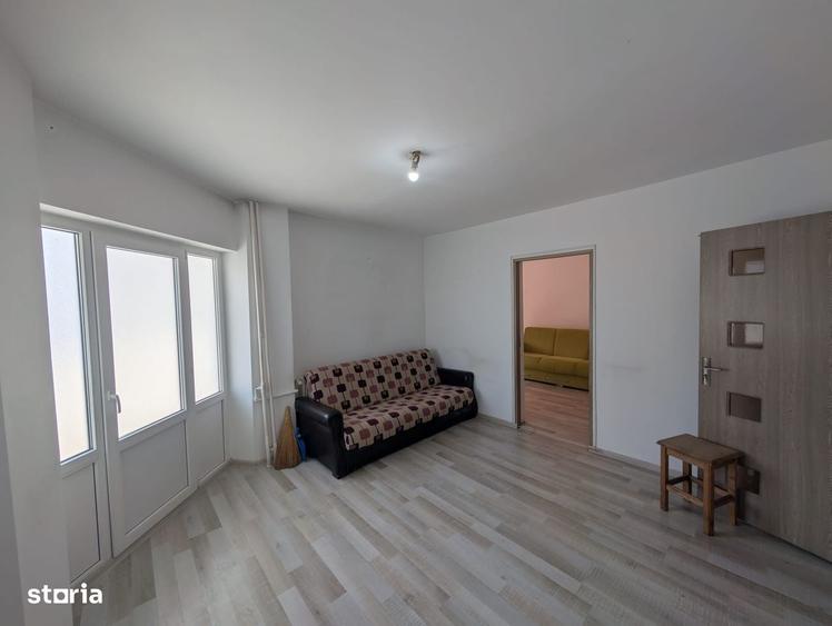 Apartament cu 2 camere semidecomandat în Republicii