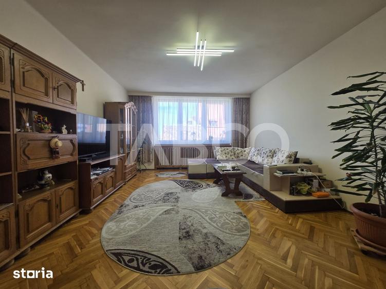 Apartament cu 5 camere decomandat în Terezian