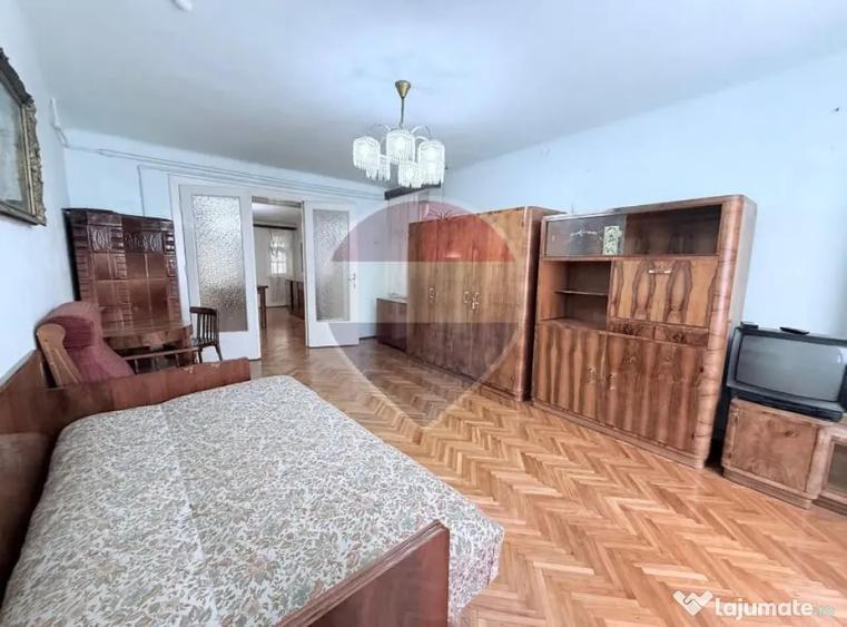 Apartament cu 2 camere semidecomandat în Ultracentral