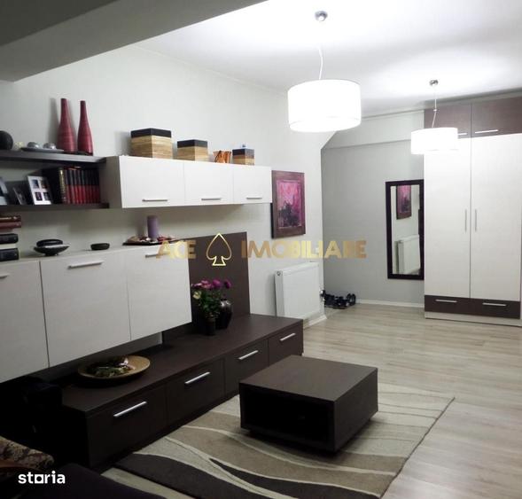 Apartament cu 3 camere în Apărătorii Patriei