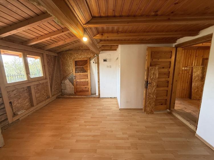 Casă individuală cu 5 camere cu Canalizare în Ghioșești
