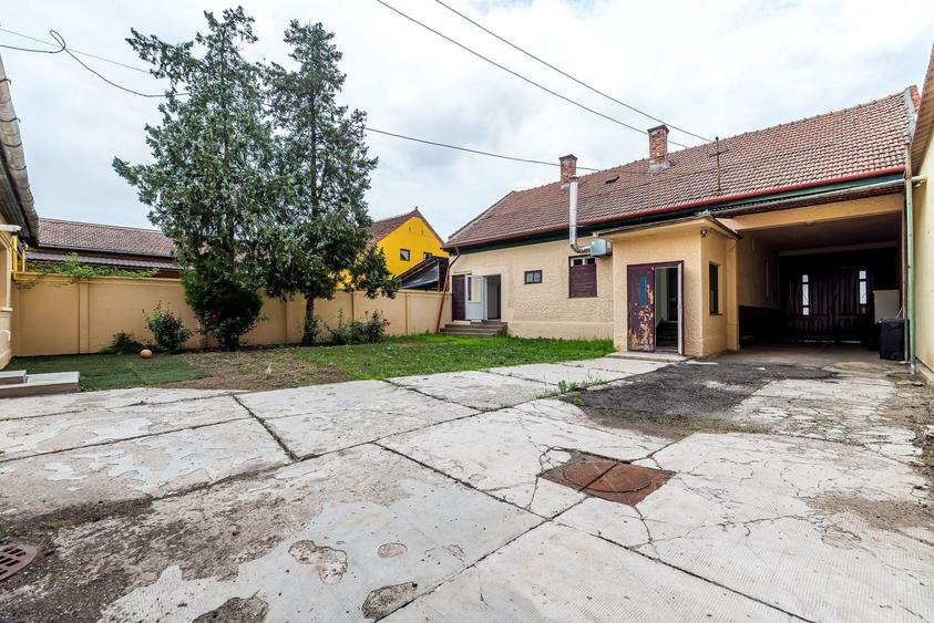 Casă individuală cu 5 camere cu Canalizare în Gai