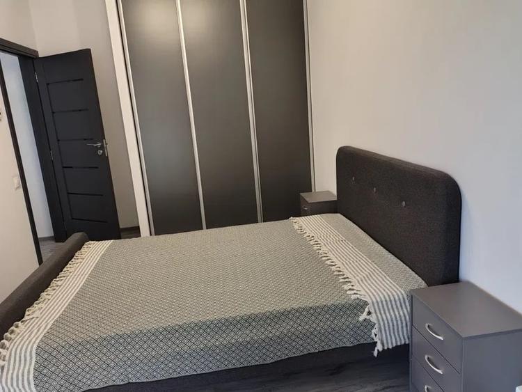 Apartament cu 3 camere decomandat în Florești