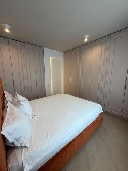 Apartament cu 3 camere semidecomandat, mobilat în Pipera