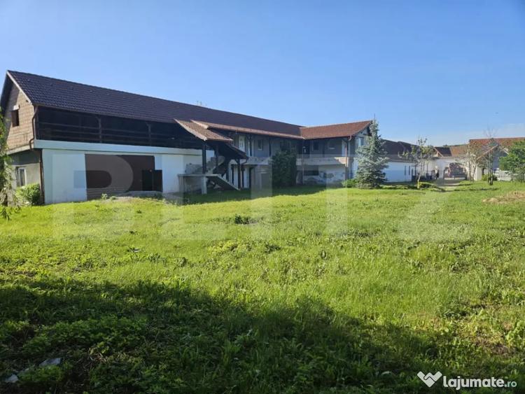 Casă cu 7 camere cu Teren 2828 Mp în Central
