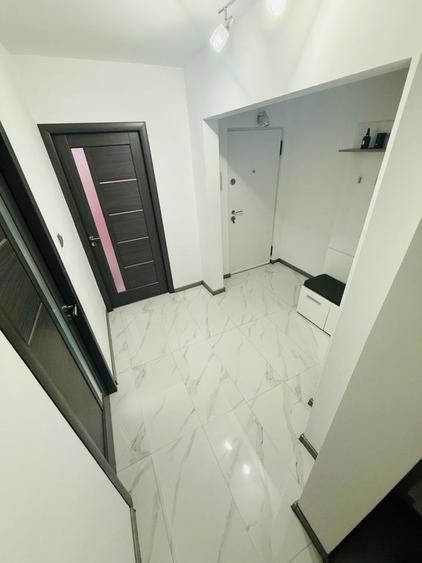 Apartament cu 2 camere decomandat în Enachiță Văcărescu
