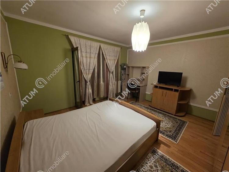 Apartament cu 3 camere decomandat, mobilat în Tilișca