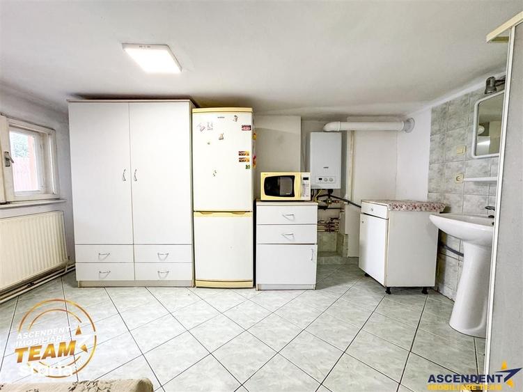 Casă cu 2 camere cu Teren 3315 Mp în Boroșneu Mare