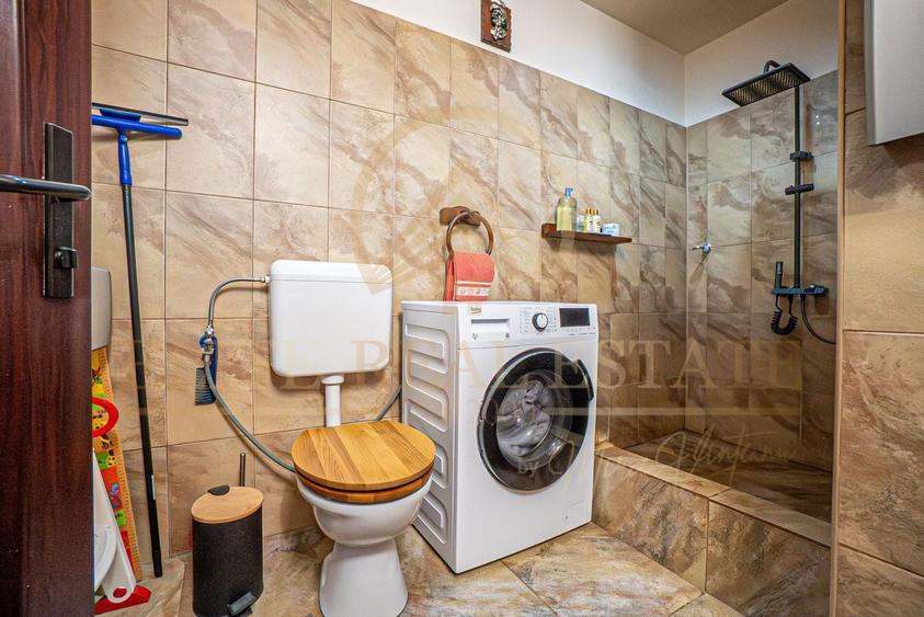 Casă individuală cu 5 camere cu Piscina în Palazu Mare