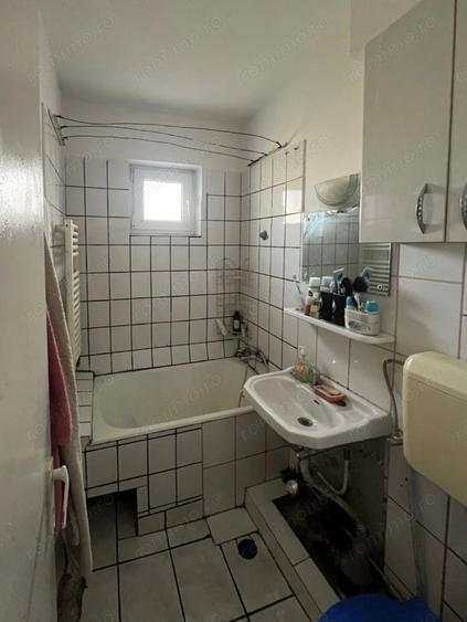 Apartament cu 2 camere semidecomandat în Minerul