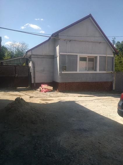 Casă cu 3 camere în Central