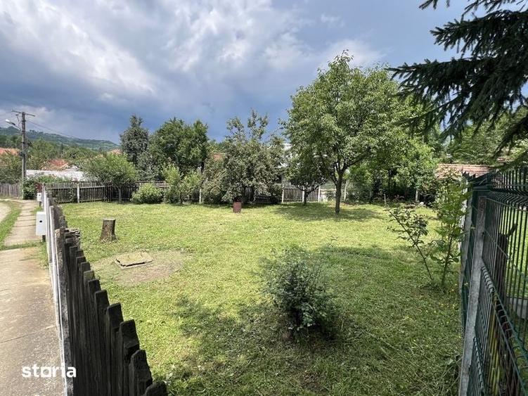 Teren de 300 mp, în Central