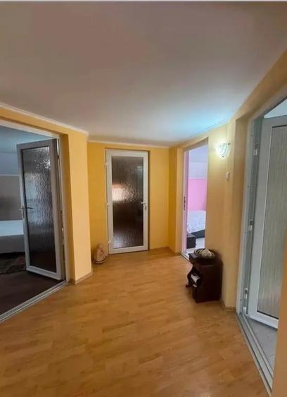 Casă cu 5 camere în Oncea