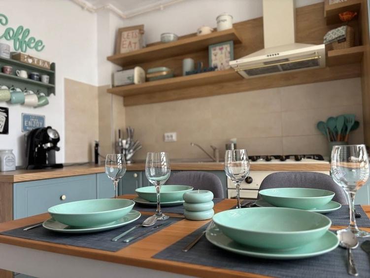 Apartament cu 2 camere decomandat în Central