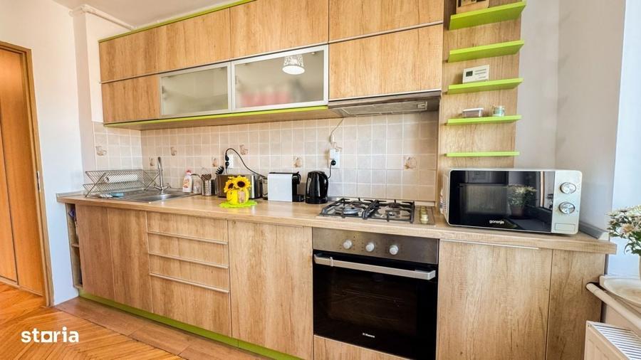 Apartament cu 3 camere decomandat în Central