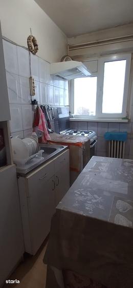 Apartament cu 2 camere nedecomandat în Mihai Bravu
