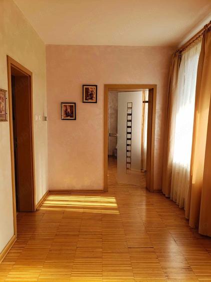 Casă cu Teren 700 Mp în Central