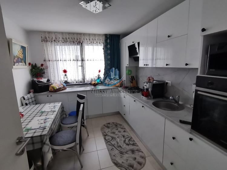 Apartament cu 2 camere decomandat în Mărăței