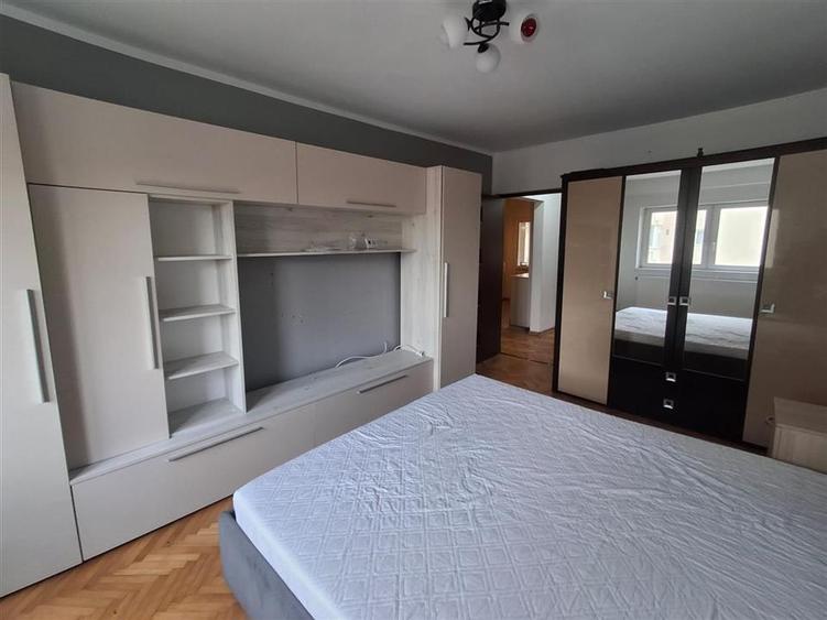 Apartament 2 camere decomandat balcon pivnita zona Terezian - 9