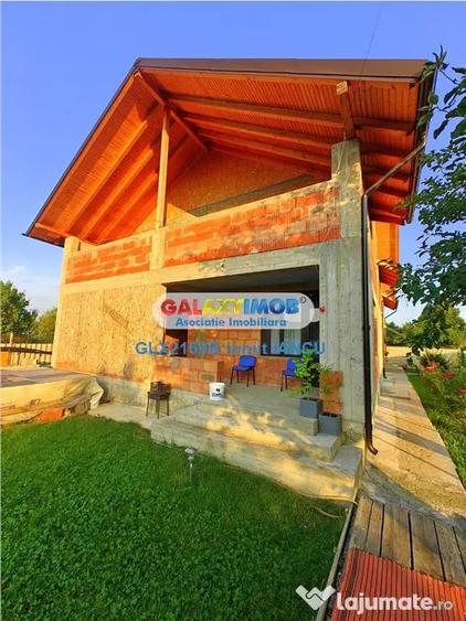 Casă cu 10 camere cu Teren 560 Mp în Clinceni
