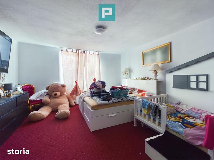 Casă cu 3 camere cu Teren 1065 Mp în Central